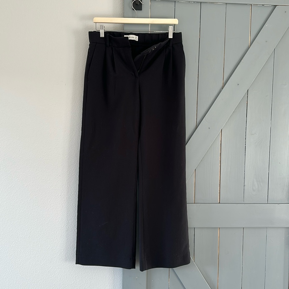 A&F Sloane Low Rise Tailored Wide Leg Pant